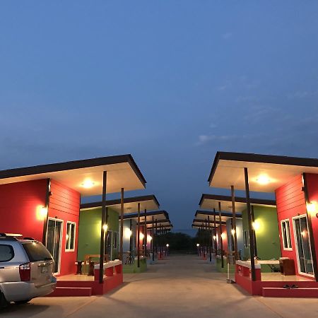 Piarnsri Resort Ban Chak Lao Exteriör bild
